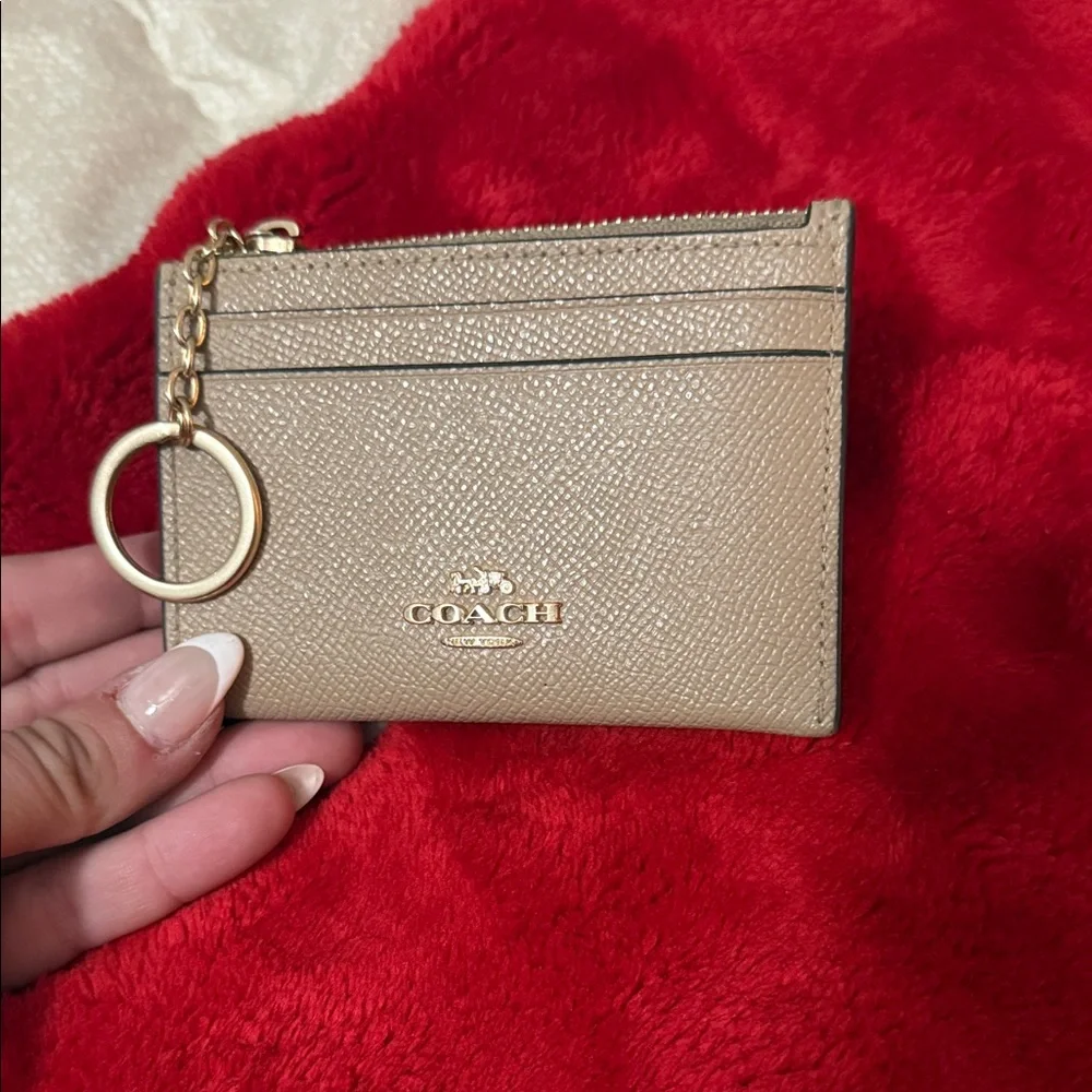 Coach Beige Card Holder with Keychain - Picture 3 of 8